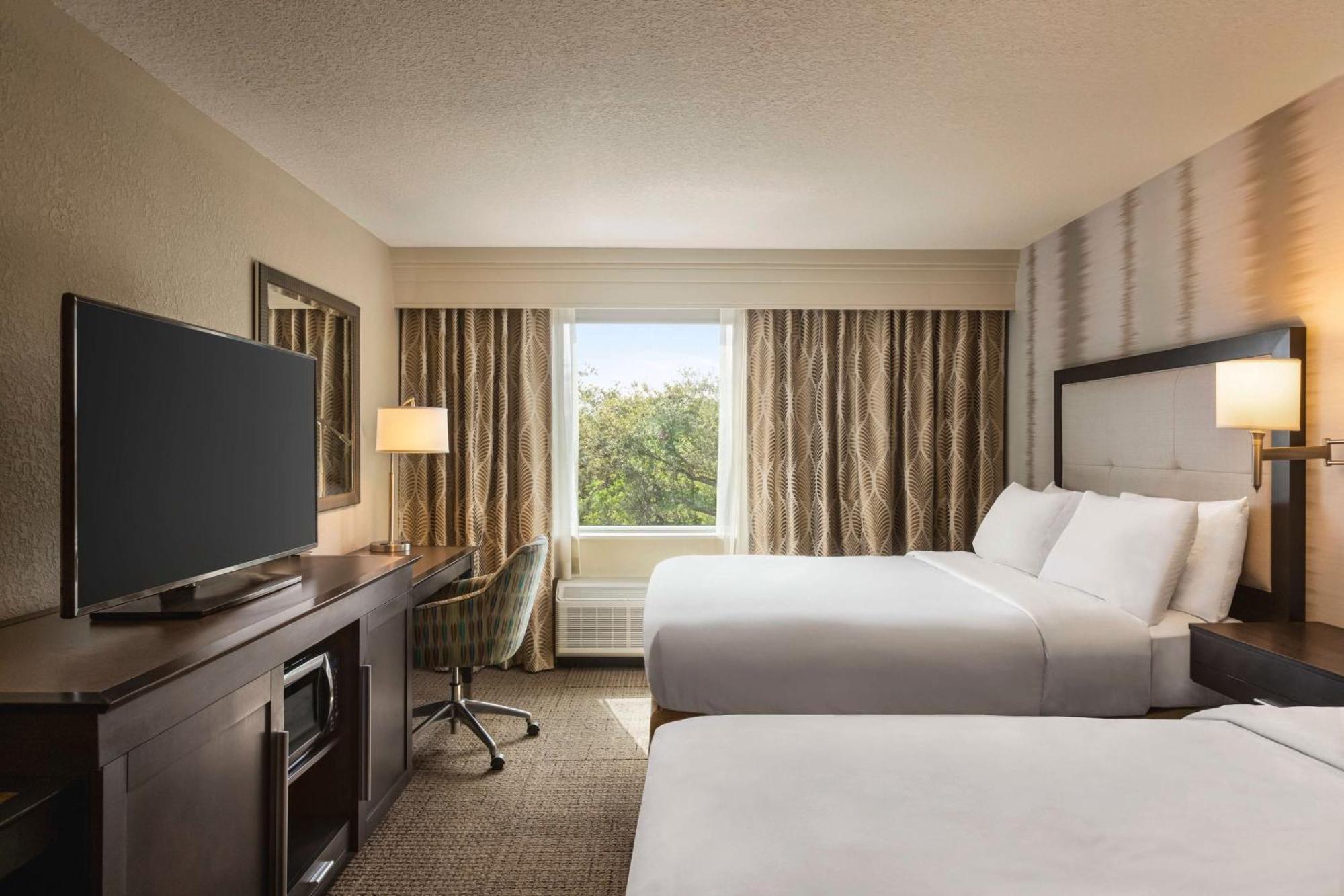 Hampton Inn פמברוק פיינס מראה חיצוני תמונה