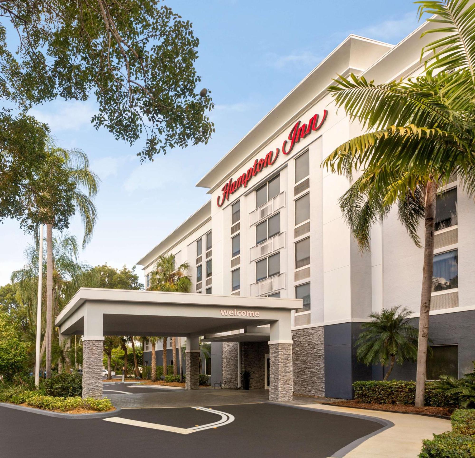Hampton Inn פמברוק פיינס מראה חיצוני תמונה